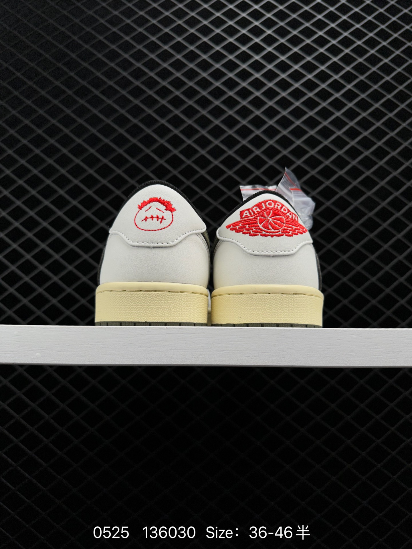 Travis Scott x Air Jordan 1 Low AJ1